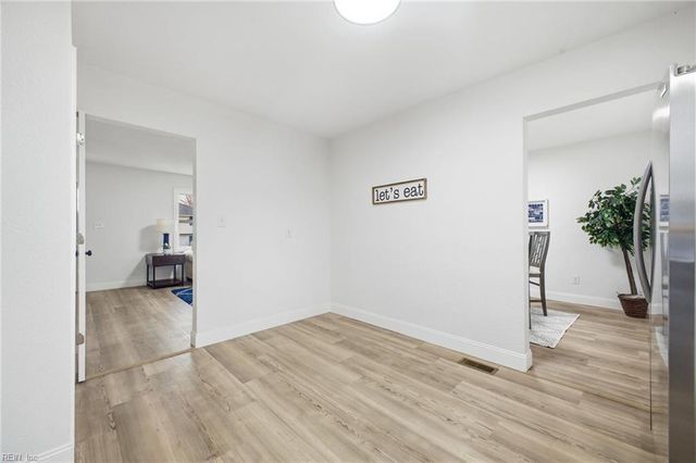 832 Weymouth TER, Hampton, VA 23666