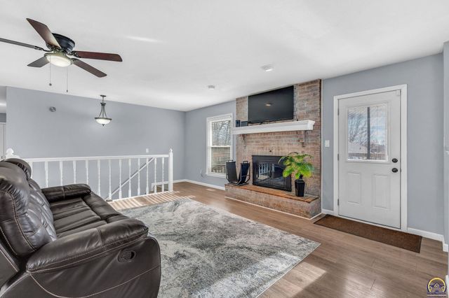 2205 NW Kendall DR, Topeka, KS 66618