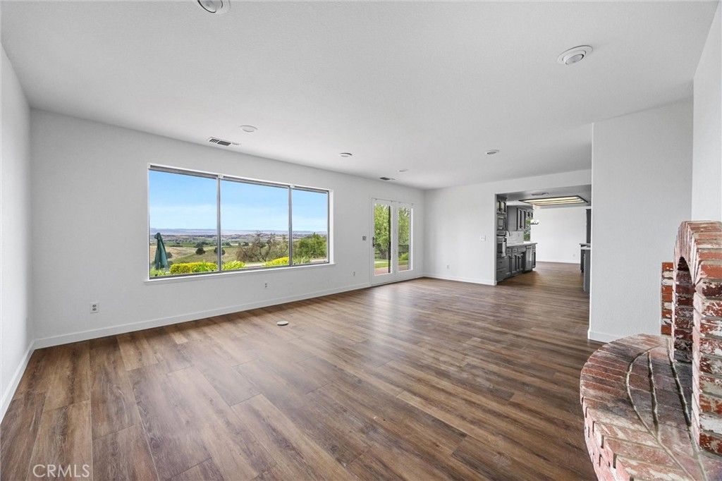 Image 18 of property listing at 4205 High Grove Road, Templeton, CA 93465
