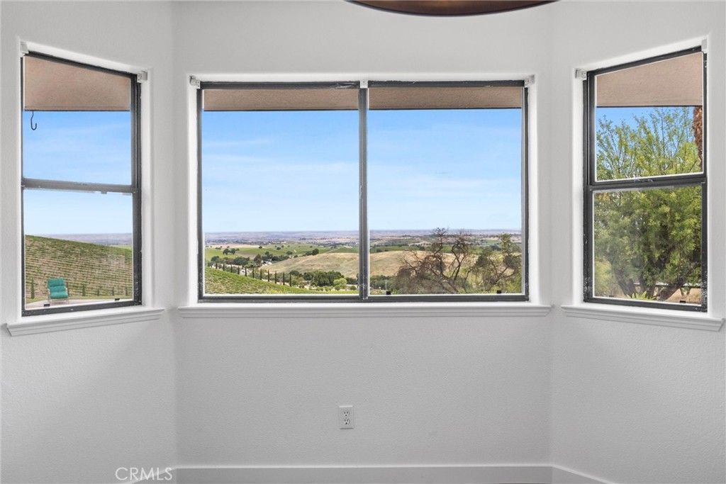 Image 33 of property listing at 4205 High Grove Road, Templeton, CA 93465