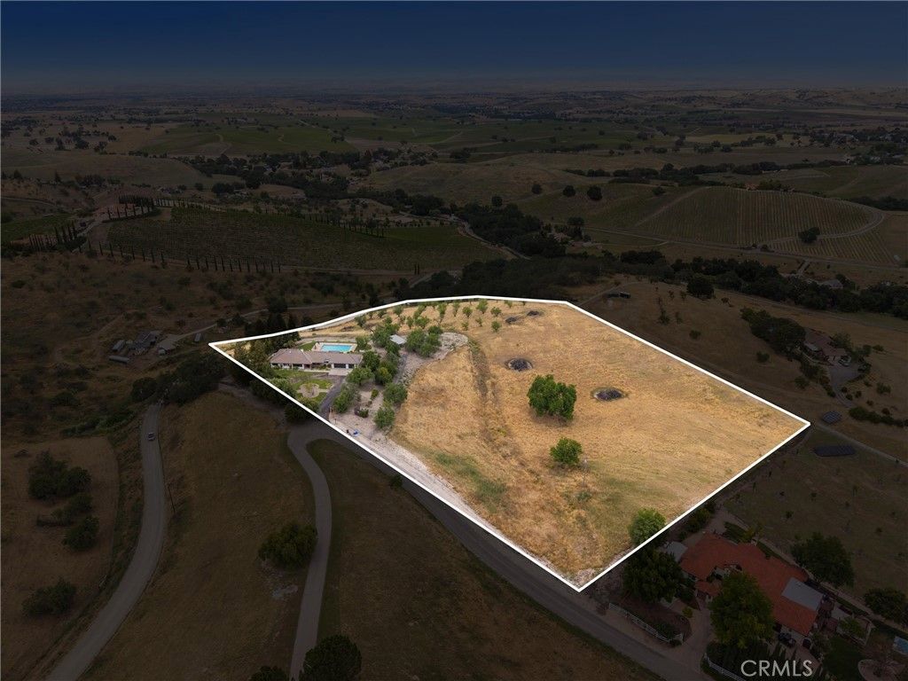 Image 64 of property listing at 4205 High Grove Road, Templeton, CA 93465