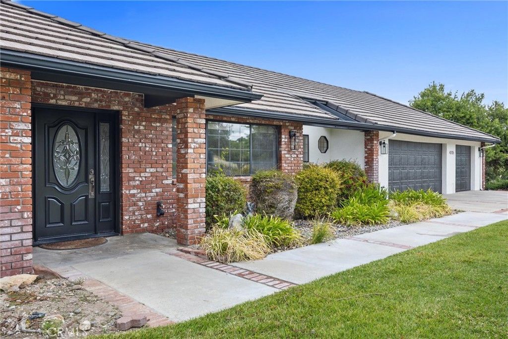 Image 7 of property listing at 4205 High Grove Road, Templeton, CA 93465