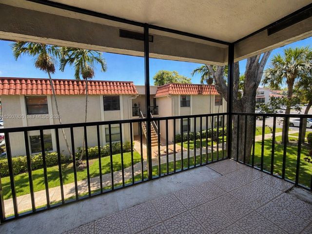 9730 Hammocks Blvd 201-28, Miami, FL 33196