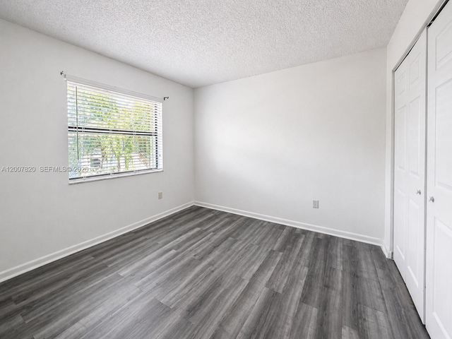 9730 Hammocks Blvd 201-28, Miami, FL 33196