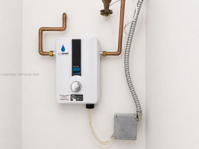 9730 Hammocks Blvd 201-28, Miami, FL 33196