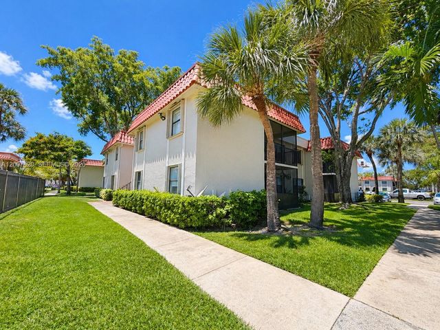 9730 Hammocks Blvd 201-28, Miami, FL 33196