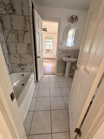 732 4th Street, Sealy, TX 77474