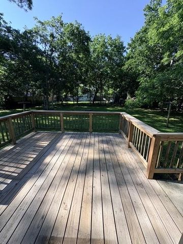 732 4th Street, Sealy, TX 77474