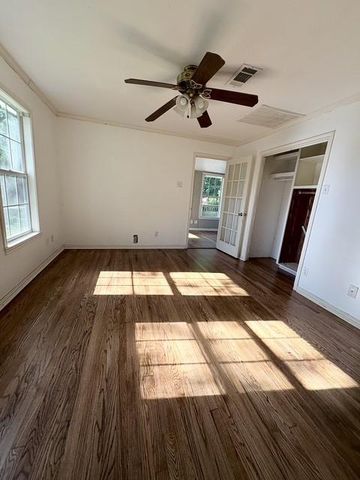 732 4th Street, Sealy, TX 77474