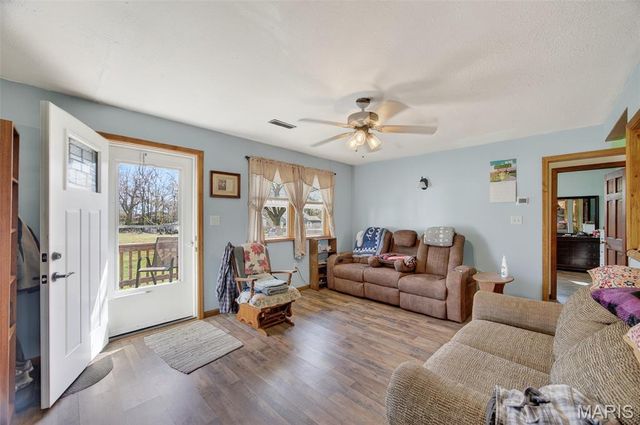 541 Hood Street, Lebanon, MO 65536