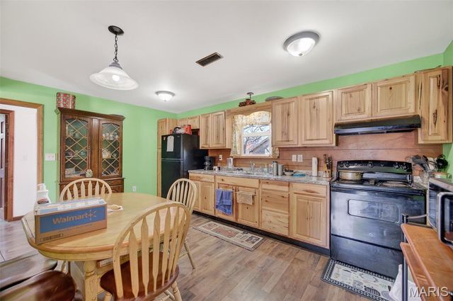 541 Hood Street, Lebanon, MO 65536