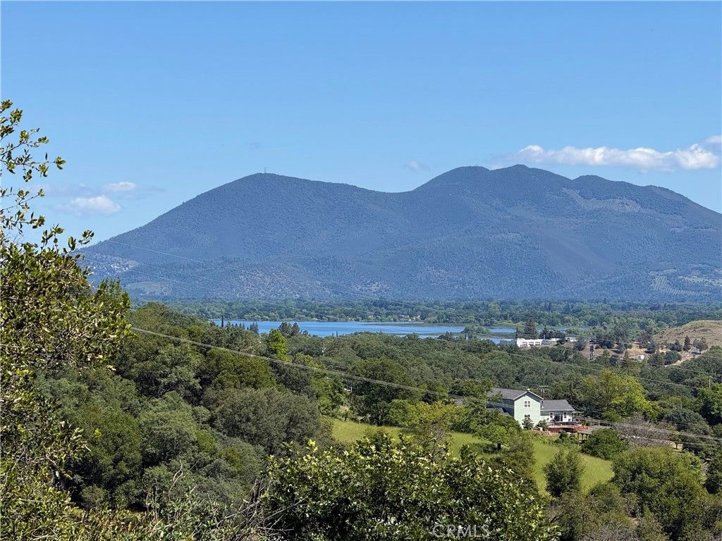 Image 2 of property listing at 1985 Bastian Court, Lakeport, CA 95453