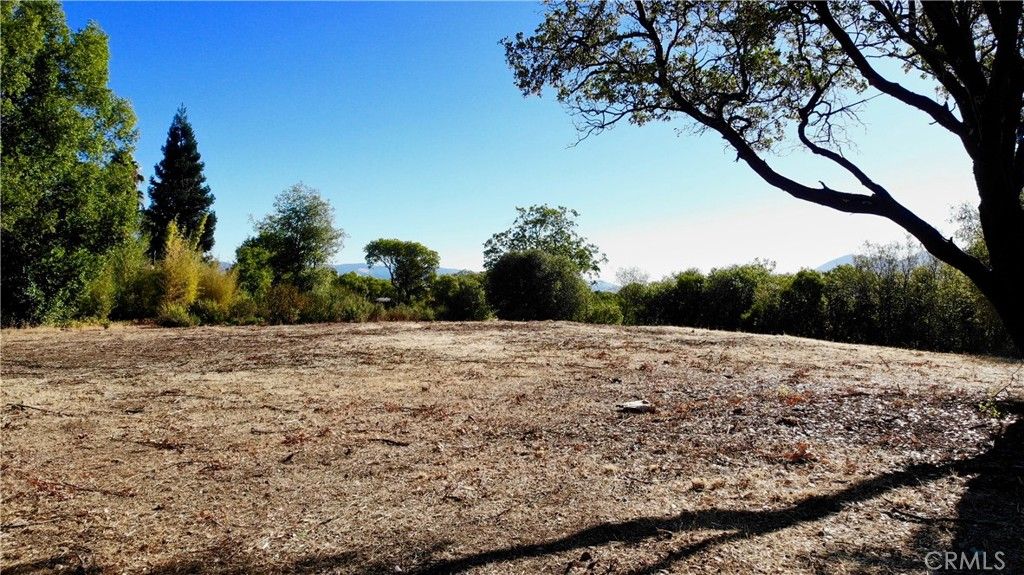 Image 7 of property listing at 1985 Bastian Court, Lakeport, CA 95453