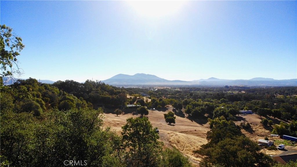 Image 9 of property listing at 1985 Bastian Court, Lakeport, CA 95453