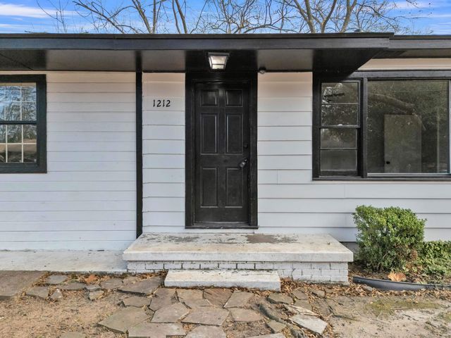 1212 N Edwards St., Gladewater, TX 75647