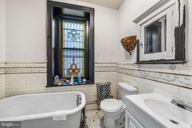 452 E TULPEHOCKEN ST, Philadelphia, PA 19144