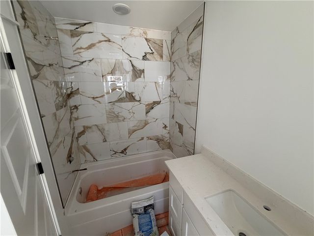 2091 W Ora B, Fayetteville, AR 72701