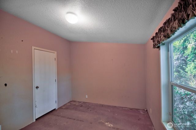 4213 State Route 6, Chehalis, WA 98532