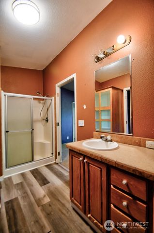 4213 State Route 6, Chehalis, WA 98532