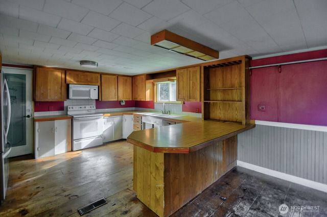 4213 State Route 6, Chehalis, WA 98532