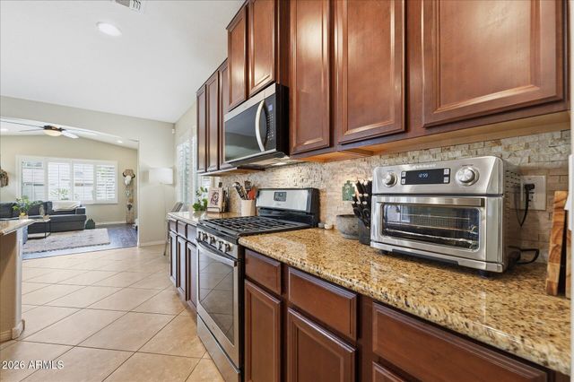 17842 W CHUCKWALLA CANYON Road, Goodyear, AZ 85338