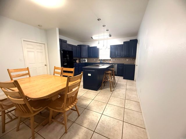 519 S Market St, Benton, AR 72015