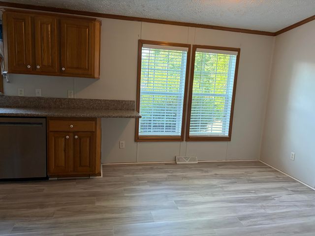 100 River Creek RD, Wirtz, VA 24184