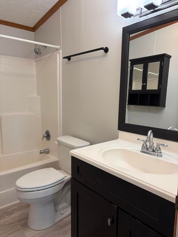 100 River Creek RD, Wirtz, VA 24184