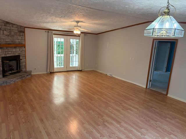100 River Creek RD, Wirtz, VA 24184