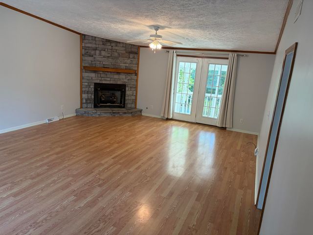 100 River Creek RD, Wirtz, VA 24184