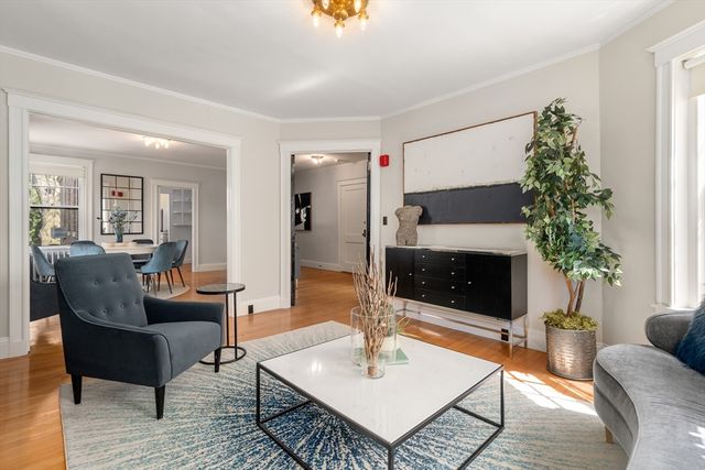 31 Linnaean Street 6, Cambridge, MA 02138