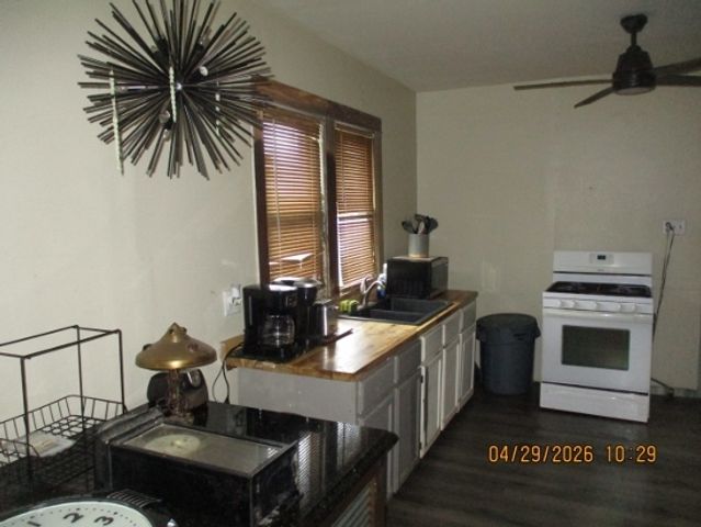 404 Theodore Street, Joliet, IL 60435