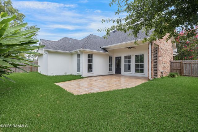 514 Pear Tree Circle, Broussard, LA 70518