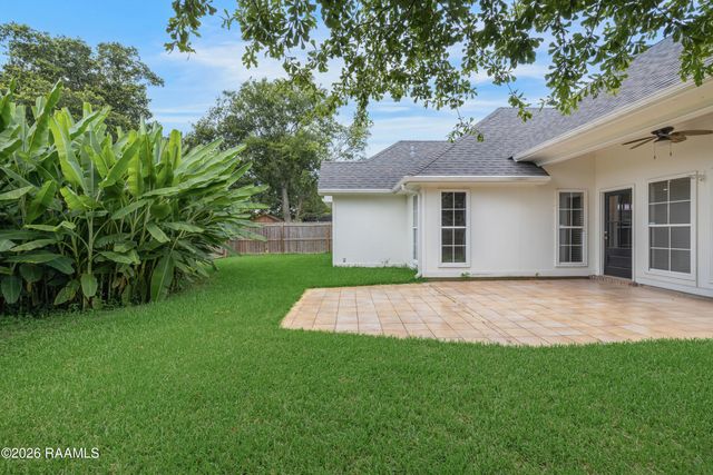 514 Pear Tree Circle, Broussard, LA 70518