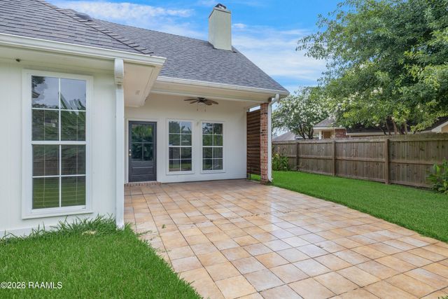 514 Pear Tree Circle, Broussard, LA 70518