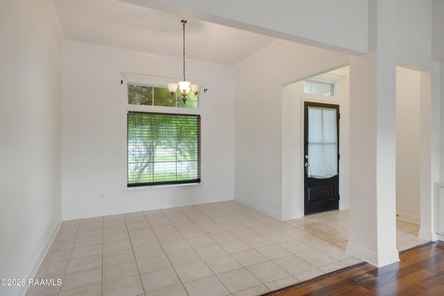 514 Pear Tree Circle, Broussard, LA 70518