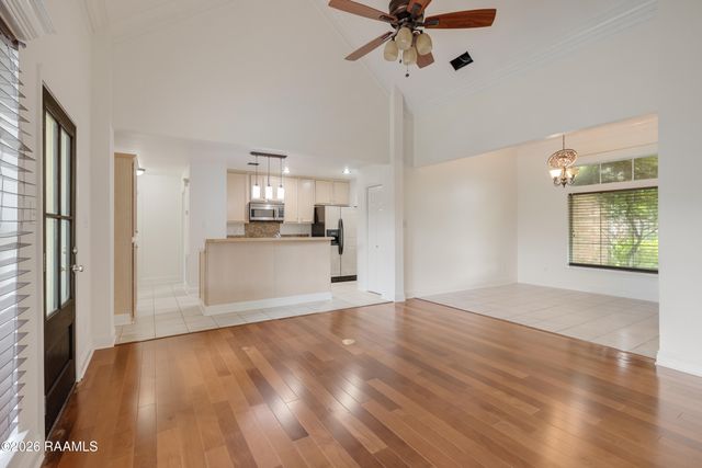 514 Pear Tree Circle, Broussard, LA 70518