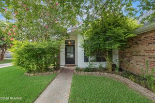 514 Pear Tree Circle, Broussard, LA 70518