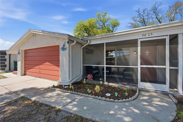 9825 LAKESIDE LANE, Port Richey, FL 34668