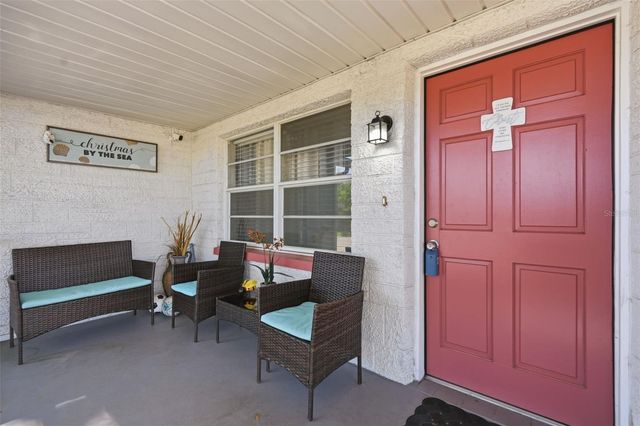 9825 LAKESIDE LANE, Port Richey, FL 34668