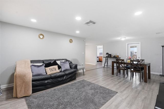 9825 LAKESIDE LANE, Port Richey, FL 34668