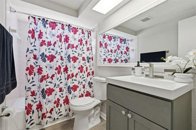 9825 LAKESIDE LANE, Port Richey, FL 34668