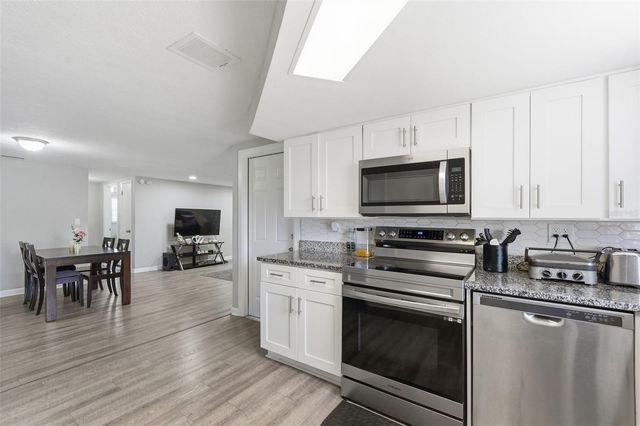 9825 LAKESIDE LANE, Port Richey, FL 34668