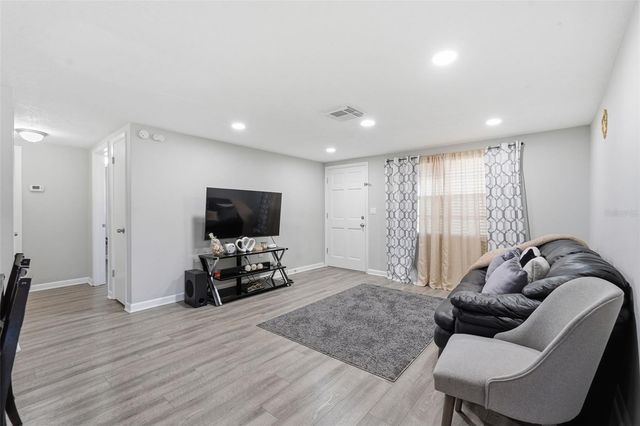 9825 LAKESIDE LANE, Port Richey, FL 34668