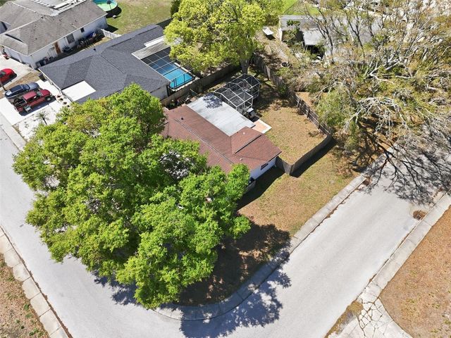 9825 LAKESIDE LANE, Port Richey, FL 34668