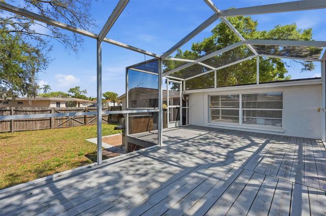 9825 LAKESIDE LANE, Port Richey, FL 34668