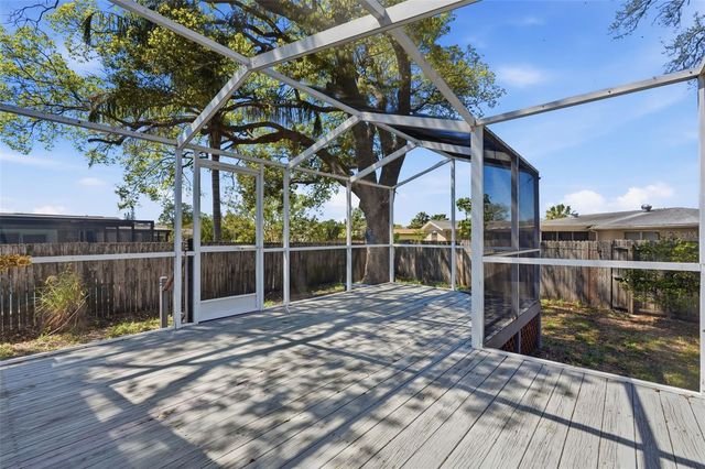 9825 LAKESIDE LANE, Port Richey, FL 34668