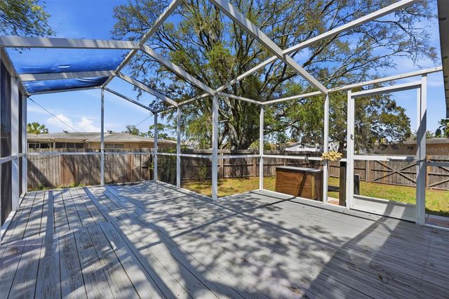 9825 LAKESIDE LANE, Port Richey, FL 34668