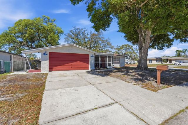 9825 LAKESIDE LANE, Port Richey, FL 34668