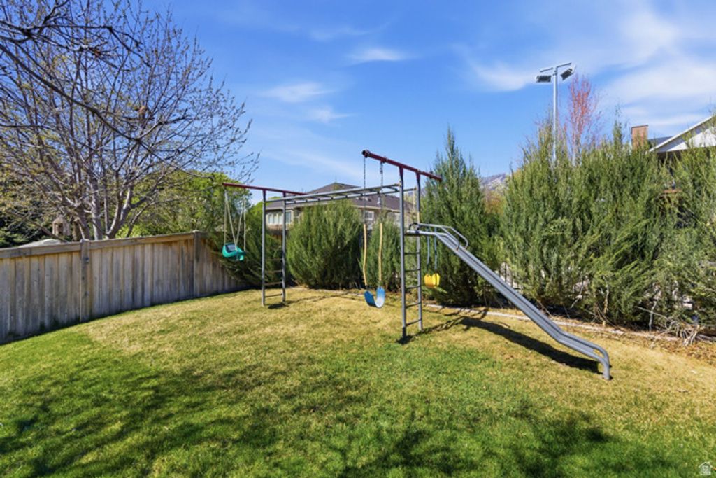 Image 90 of property listing at 1201 E PRESTON DR, Alpine, UT 84004